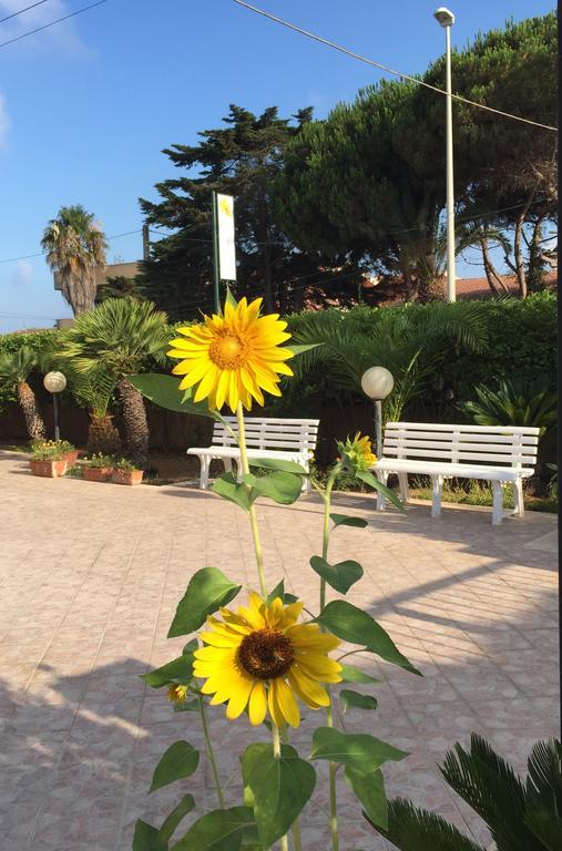 B&B Fiori Gialli Caucana Santa Croce Camerina Exterior foto